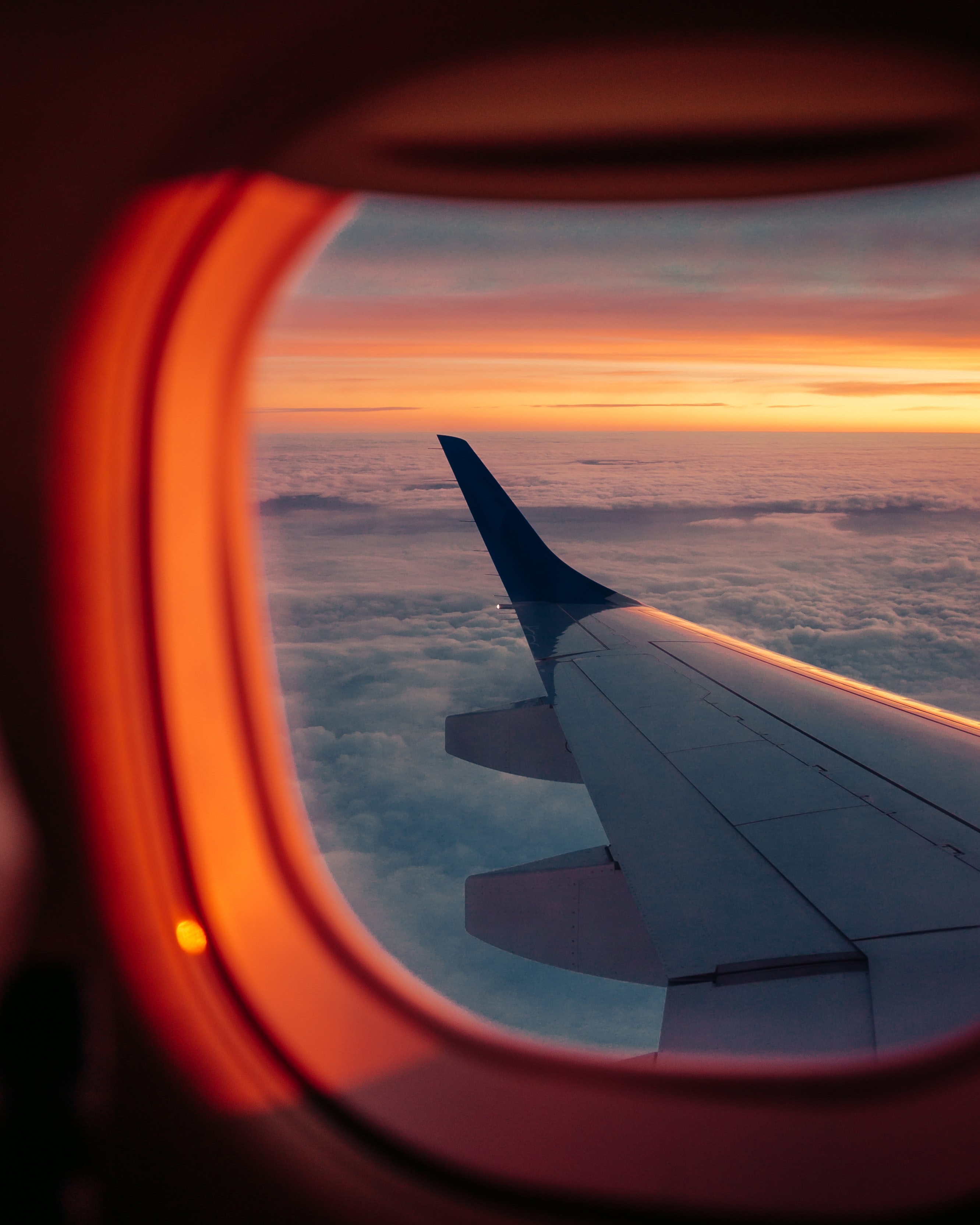 aereo finestrino al tramonto(2).jpg